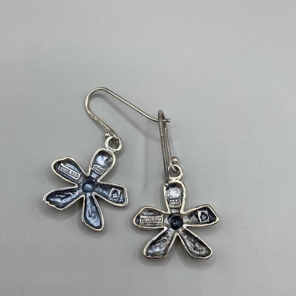 Silpada Textured Dimpled Daisy Earrings - Picture 6 of 6